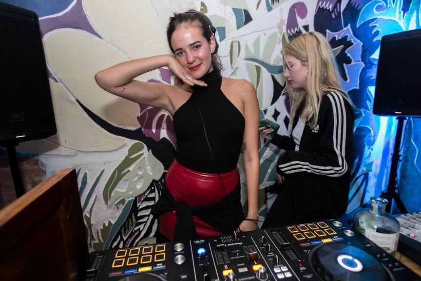 Renta de Sistemas de Audio y Bocinas HK en la CDMX 2024